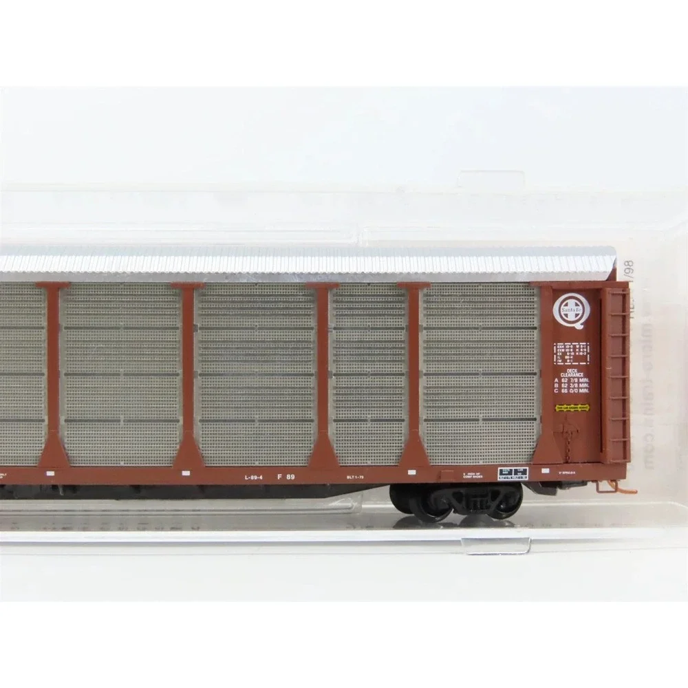 N Scale Micro-Trains 111010 ATSF Santa Fe 89' Tri-Level Closed Auto Rack #700276